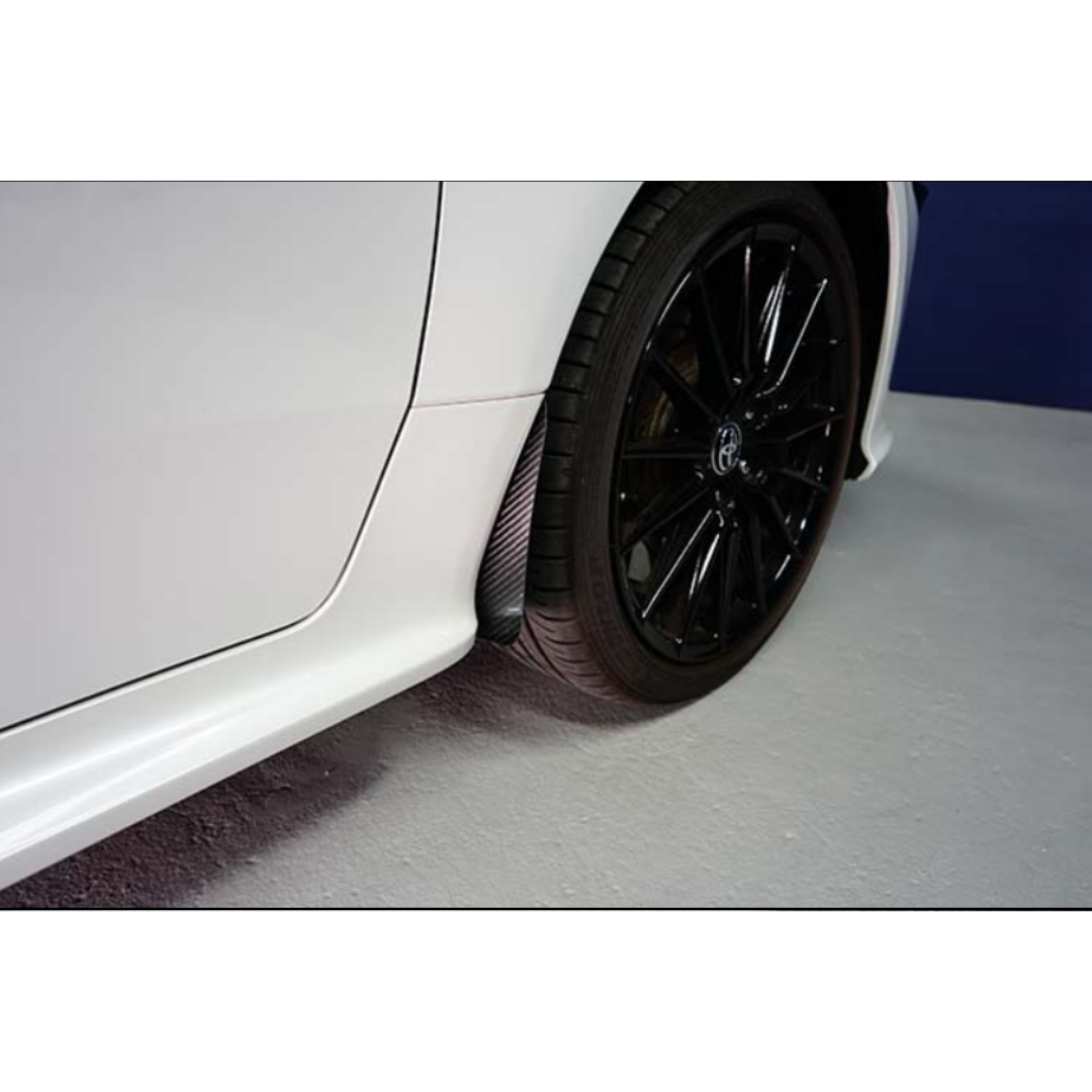 Toyota GR Yaris Dry Carbon Fibre Front Mudguards (SET OF 2)